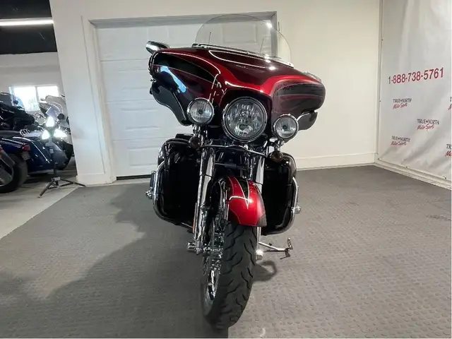 2013 Harley-Davidson CVO Electra Glide Ultra LIKE NEW/HEATED SEA in Sport Touring in North Bay - Image 6