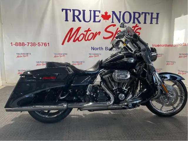 2013 Harley-Davidson CVO Road King 110TH ANNIVERSARY CVO/110 TWI in Street, Cruisers & Choppers in North Bay - Image 3
