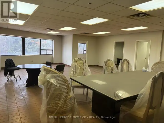 UNIT 2 - 229 WILKINSON ROAD Brampton (Steeles Industrial), Ontar in Commercial & Office Space for Rent in Mississauga / Peel Region - Image 7