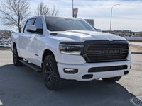 Come see this 2023 Ram 1500 Sport. Its Automatic transmission and Gas/Electric V-8 5.7 L/345 engine... (image 1)