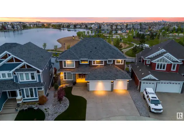 8818 19 AV SW Edmonton, Alberta62867602403457121