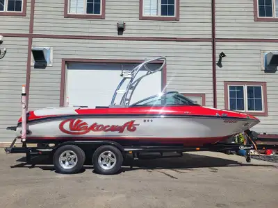 21' Wake boat / Surf boat only 186 hours immaculate condition. PMI 343 HP engine with Zero Off GPS s...