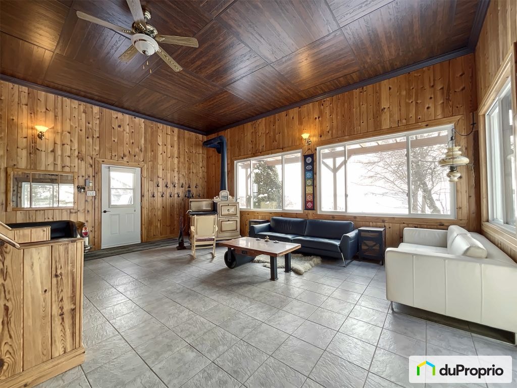 $399,000 - Bungalow for sale in Ste-Cecile-De-Levrard — photo 1