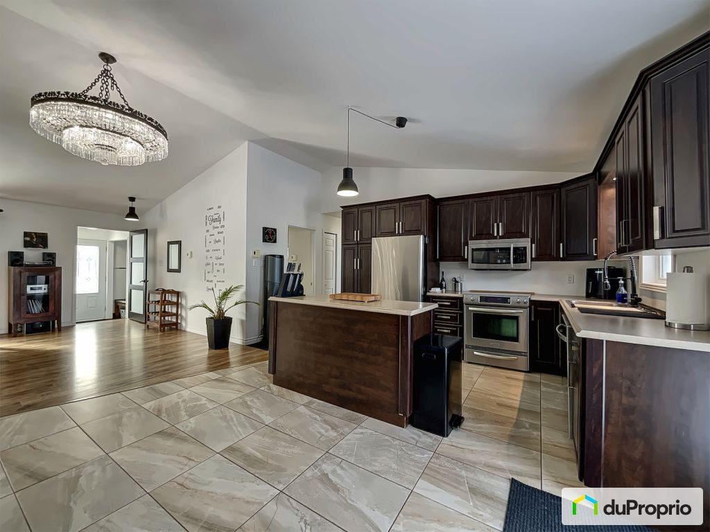 $679,000 - Split Level in St-Jean-sur-Richelieu (Iberville) — photo 3