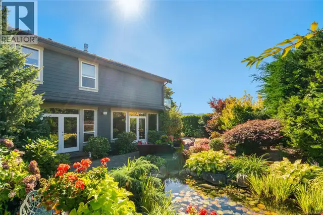 3172 Royal Vista Way Courtenay, British Columbia in Houses for Sale in Comox / Courtenay / Cumberland - Image 8