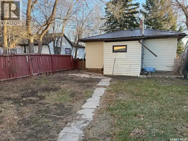1140 Coteau STREET W Moose Jaw, Saskatchewan in Houses for Sale in Moose Jaw - Image 15