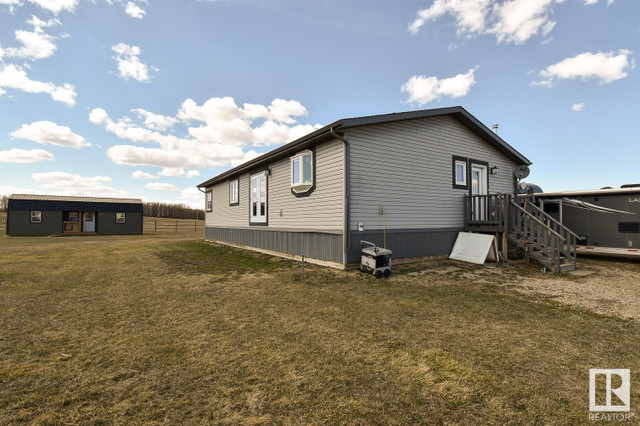 2126 Hwy 616 Rural Leduc County, Alberta in Houses for Sale in Edmonton - Image 2