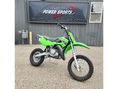 2023 Kawasaki KX65 SAVE 844$ ON THIS BRAND NEW BIKE! IN STOCK KAWASAKI KX65 - LOW SEAT HEIGHT 29.9in...