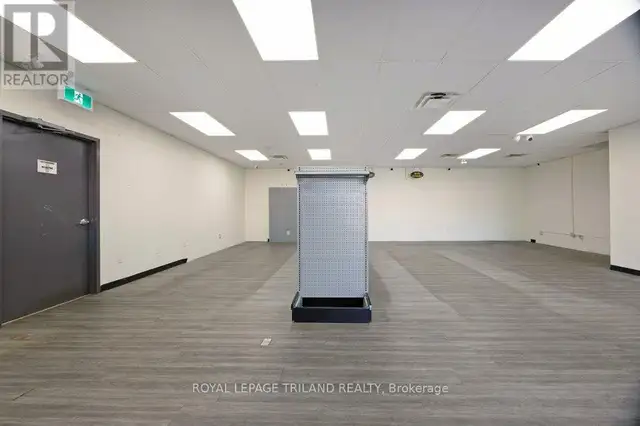 985 TALBOT STREET St. Thomas, Ontario in Commercial & Office Space for Rent in London - Image 10