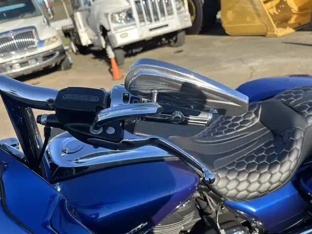 2017 harley-davidson FLHXS Street Glide Motorcycle in Cargo & Utility Trailers in Richmond - Image 24