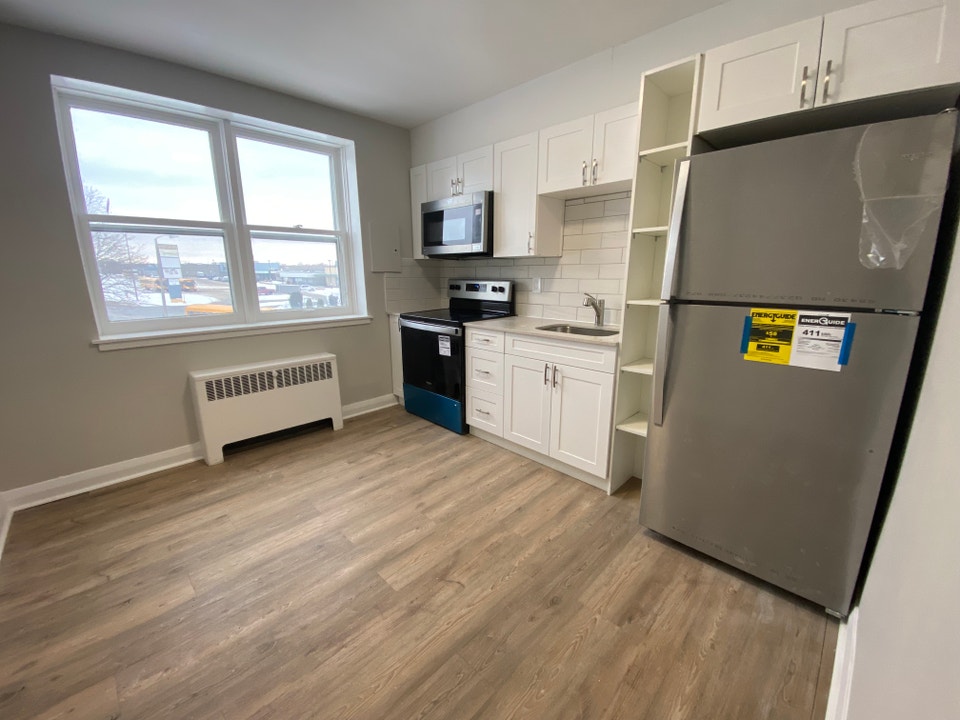50 Central Avenue West - Apartment for Rent in Brockville! 3