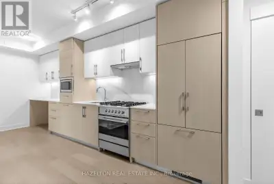 The Luxurious Davisville Units are available. Come and live in this exclusive new mid-rise boutique...