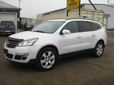 2017 CHEVY TRAVERSE LT AWD 3.6L V6 Automatic. Loaded; Power seat; Heated seats; Sunroof; Back-up cam...