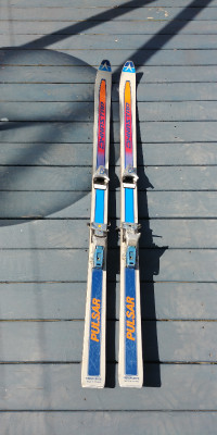 Ski alpin 157 cm/ Alpine Skis 157 cm