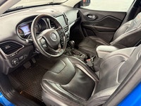 LEATHER HEATED SEATS/STEERING WHEEL, PANORAMIC SUNROOF, REVERSE CAMERA, BLUETOOTH HANDSFREE, BLINDSP... (image 9)