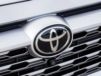 This Toyota RAV4 Limited delivers a refined driving experience with the versatility you expect from... (image 8)