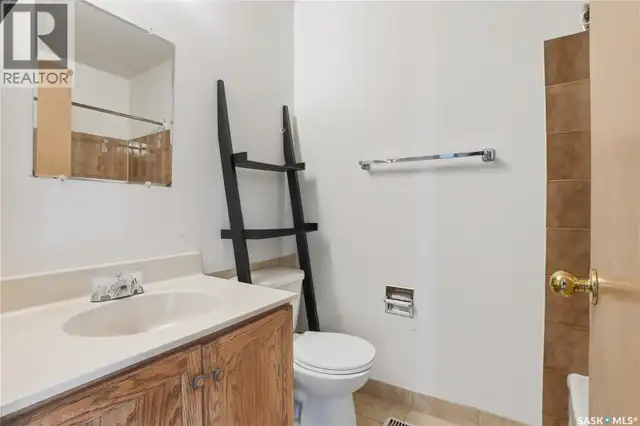 119 - 121 Olmstead ROAD Saskatoon, Saskatchewan in Houses for Sale in Saskatoon - Image 38