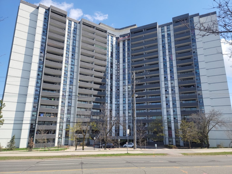 3 Bedroom Apartment for Rent - 2737 Kipling Avenue 2