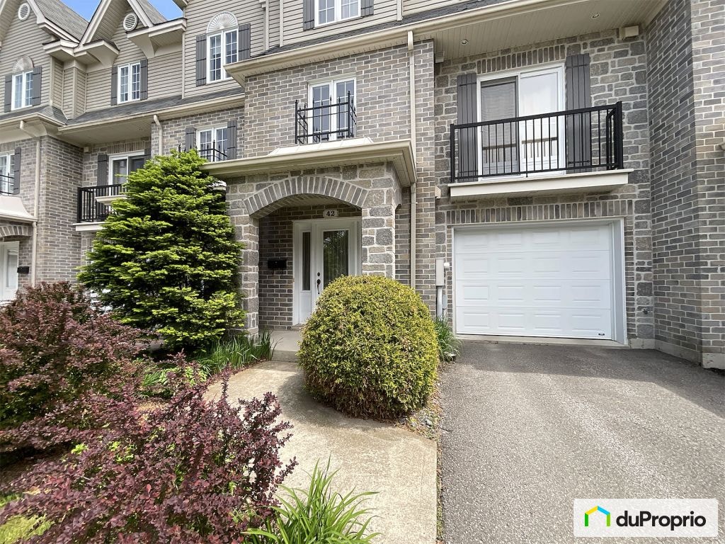 $479,000 - Townhouse for sale in St-Charles-Borromée — photo 2