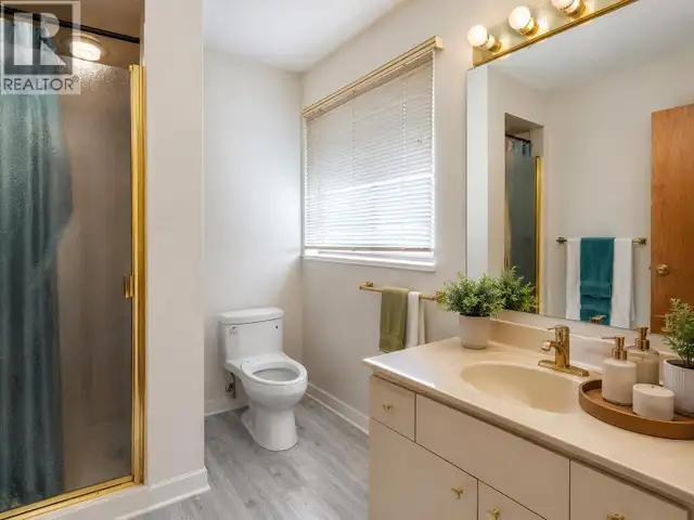 2940 DRESDEN WAY North Vancouver, British Columbia in Houses for Sale in North Shore - Image 28