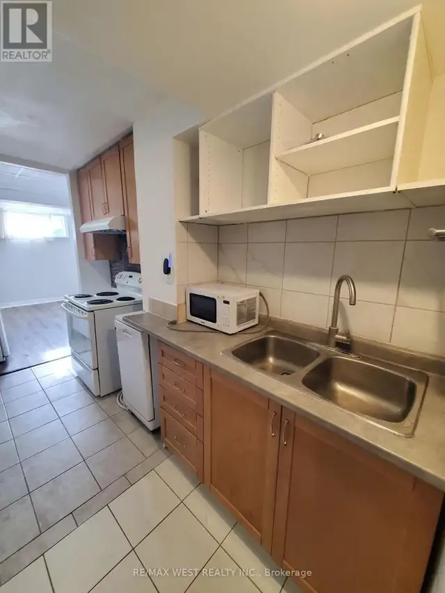 3 - 369 GEORGIAN DRIVE Barrie (Georgian Drive), Ontario in Long Term Rentals in Barrie - Image 3