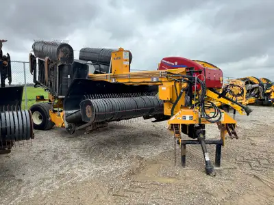 2015 OXBO 330 TRIPLE HAY MERGER STOCK #A103797 30 FOOT WORKING WIDTH 3 PICK UPS 1000 RPM PTO 2 POINT...
