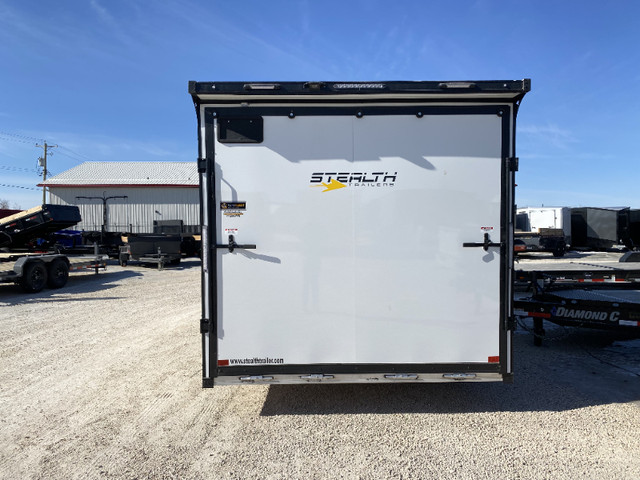 2025 Stealth 8.5' x 20' x 84" V-Nose Enclosed Trailer in Cargo & Utility Trailers in Regina - Image 4