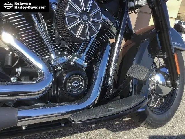 2018 Harley-Davidson FLHC - Softail Heritage Classic in Street, Cruisers & Choppers in Kelowna - Image 18