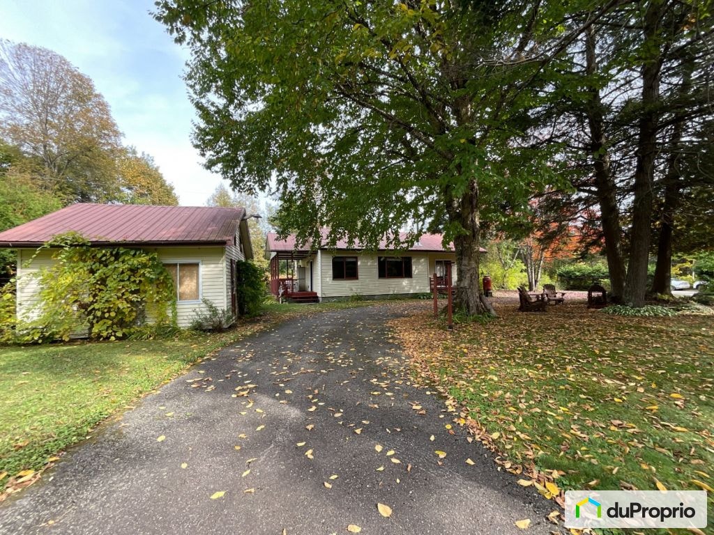 $324,000 - Bungalow for sale in Huberdeau — photo 1