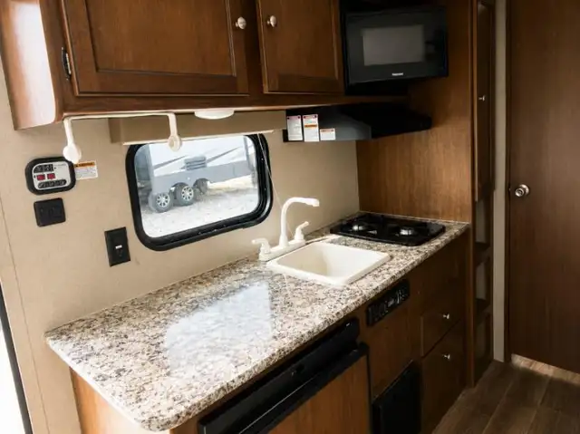2017 Keystone RV Hideout Single Axle 175LHS in Travel Trailers & Campers in Woodstock - Image 7