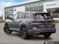 TITAN BLACK/SILVER PREMIUM LEATHER SEATING SURFACES,CAPTAIN'S CHAIRS PACKAGE,PURE GRAY,Turbocharged,... (image 4)