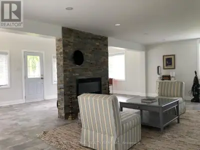 Spacious Renovated 4 Bedrooms Home Available For Lease.Lots Of Natural Light,Home is Over Looking Be...