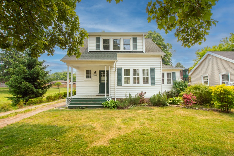 **CHARMING** 3 BEDROOM HOUSE IN NIAGARA FALLS!! Long Term Rentals St. Catharines Kijiji