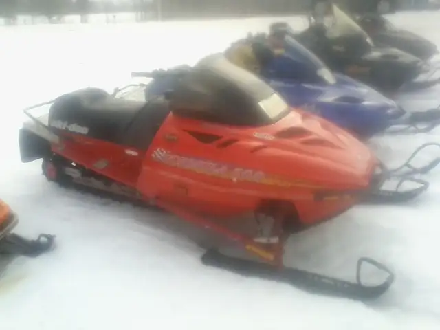 YAMAHA.CAT.TRIPLE'S,XCR440,ICE.FISHING+KIDS.SLEDS.CALL7802409380 in Snowmobiles in Edmonton - Image 9