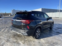 AMVIC Licensed Dealer | Keyless Entry | Touchscreen Infotainment | Smartphone Integration | Advanced... (image 8)