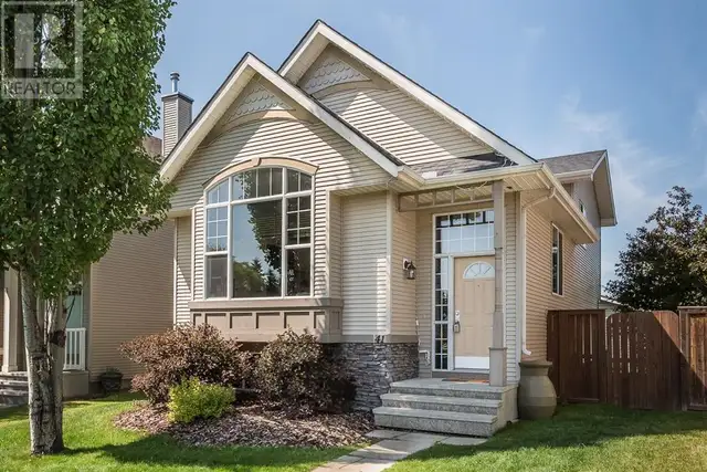 41 Drake Landing Common Okotoks, Alberta62865714909313120