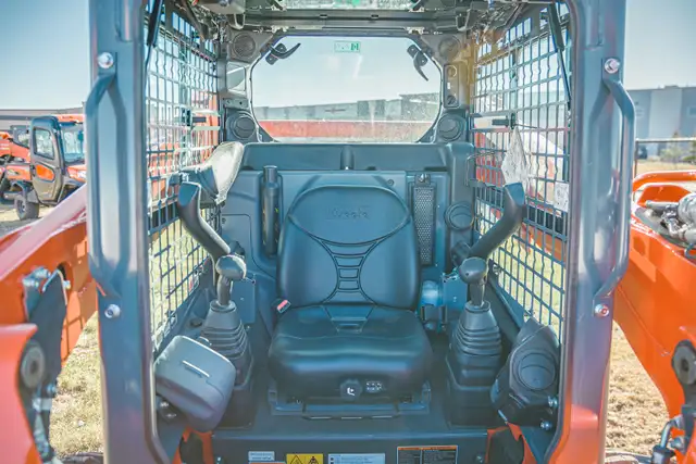 2026 Kubota SSV 65 in Heavy Equipment in Calgary - Image 3