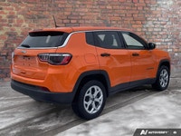 Only 21 Miles! This Jeep Compass has a dependable Intercooled Turbo Regular Unleaded I-4 2.0 L/122 e... (image 4)