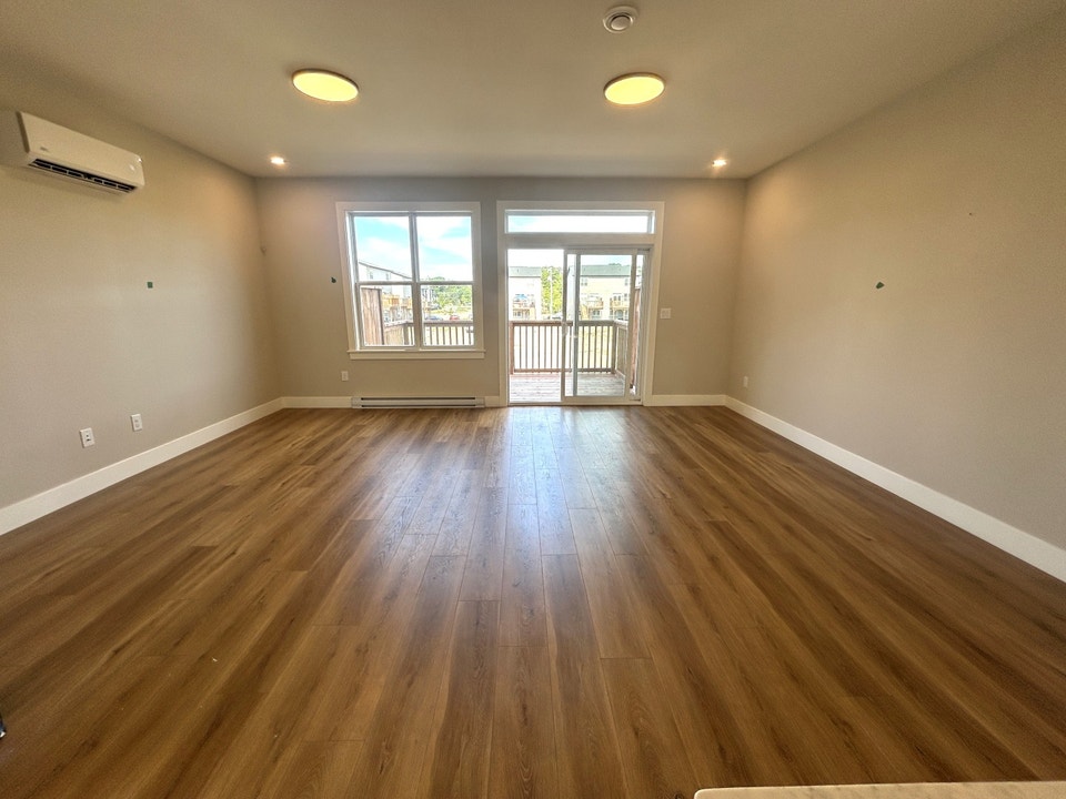 26-090 Modern townhouse in Governors Brook 2