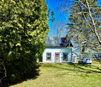 BRIGHTON HOUSE FOR SALE ~ 315,000.00