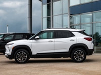 Welcome to 400 Chrysler Dodge Jeep Ram. The 2024 Chevrolet Trailblazer LT is a stylish and versatile... (image 4)