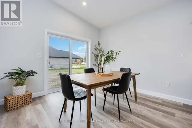 9 POSTMA CRESCENT North Middlesex (Ailsa Craig), Ontario in Houses for Sale in Grand Bend - Image 11