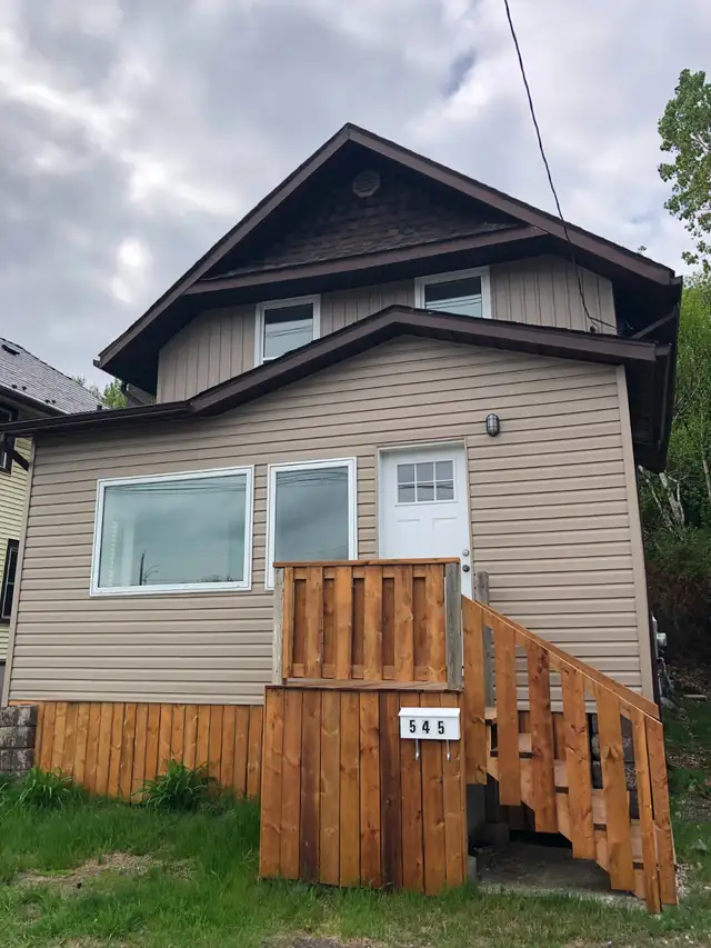545 Lorne St - 2 bedroom house for rent in Long Term Rentals in Sudbury - Image 2