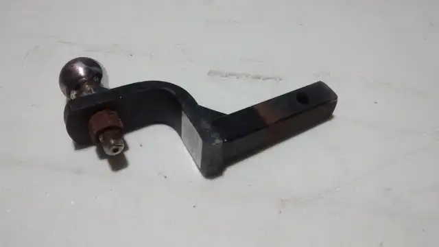 Hitch for trailer pulling, the ball is 2 inches. in RV & Camper Parts & Accessories in Saskatoon - Image 2