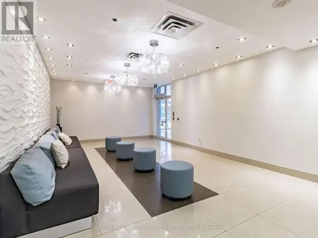401 - 3865 LAKE SHORE BOULEVARD W Toronto (Long Branch), Ontario62863794617729123
