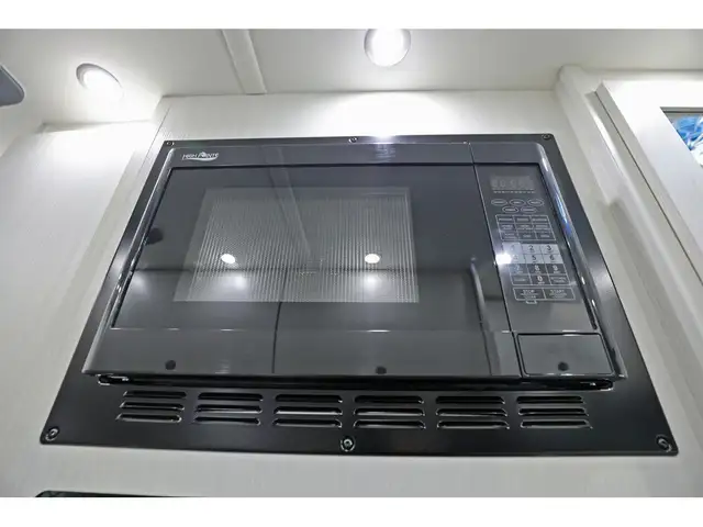 2026 Pleasure-Way Ontour Ontour 2.2 AWD ! Classe B NEUF 2026 in Travel Trailers & Campers in Laval / North Shore - Image 10