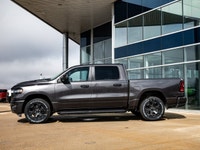 Welcome to Barrie Dodge Chrysler Jeep. 3.6L V-6 engine for powerful performance - 4x4 drivetrain for... (image 4)