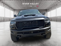 NAVIGATION, ADAPTIVE CRUISE CONTROL, HEATED FRONT SEATS, LEATHER UPHOLSTERY, REMOTE ENGINE START Loo... (image 6)