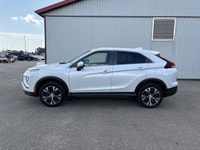 // ACCIDENT FREE!! // This 2022 Mitsubishi Eclipse Cross ES S-AWC is a smart compact SUV for daily l... (image 1)