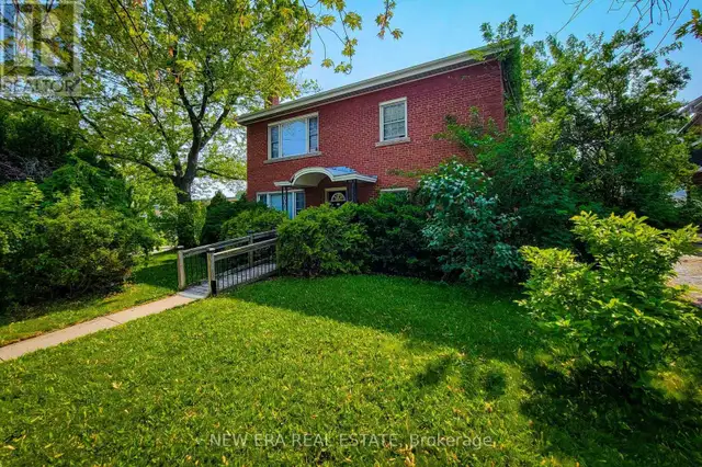 131 ERINDALE AVENUE Hamilton (Rosedale), Ontario63006662903939121